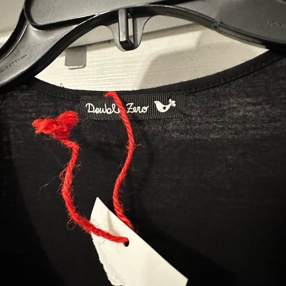 Double Zero Womens Sleeveless blouse is a size Small. - Picture 4 of 4